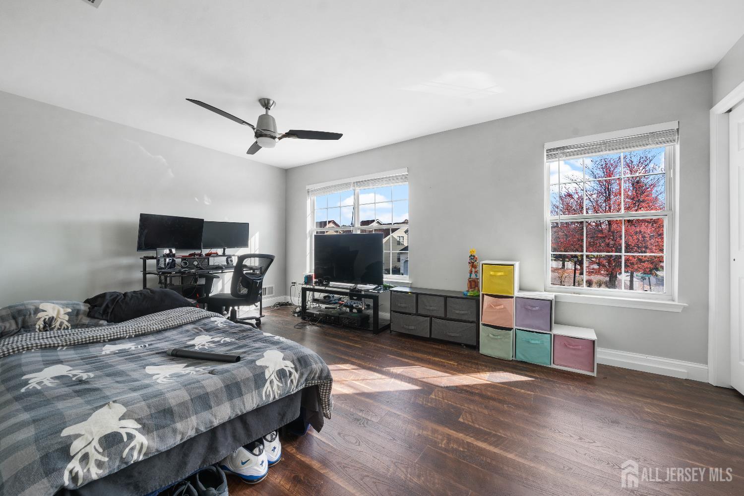 42 Springfield Road North Brunswick, NJ 08902 - Photo 17 of 26