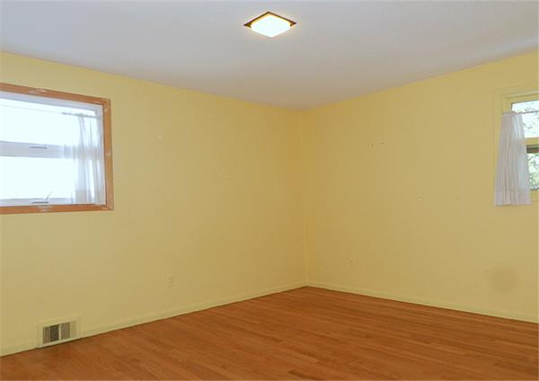 23 Emerson Street Springfield, MA 01118 - Photo 19 of 24 Gallery Image 19