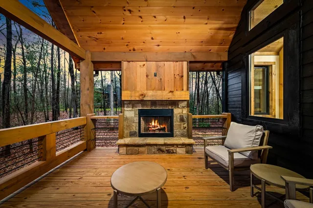 $1,190,000 | 45 Shermans Court, McCaysville, GA 30555