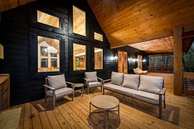 $1,190,000 | 45 Shermans Court, McCaysville, GA 30555