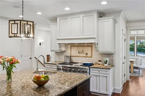 $1,700,000 | 279 Lakeview Avenue Northeast, Atlanta, GA 30305