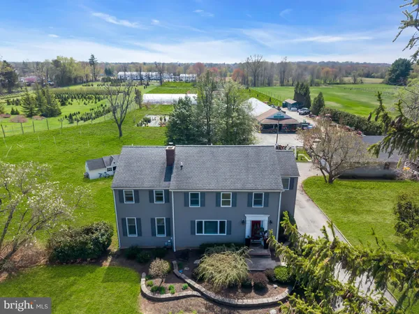 $1,295,000 | 10 Woosamonsa Road, Pennington, NJ 08534