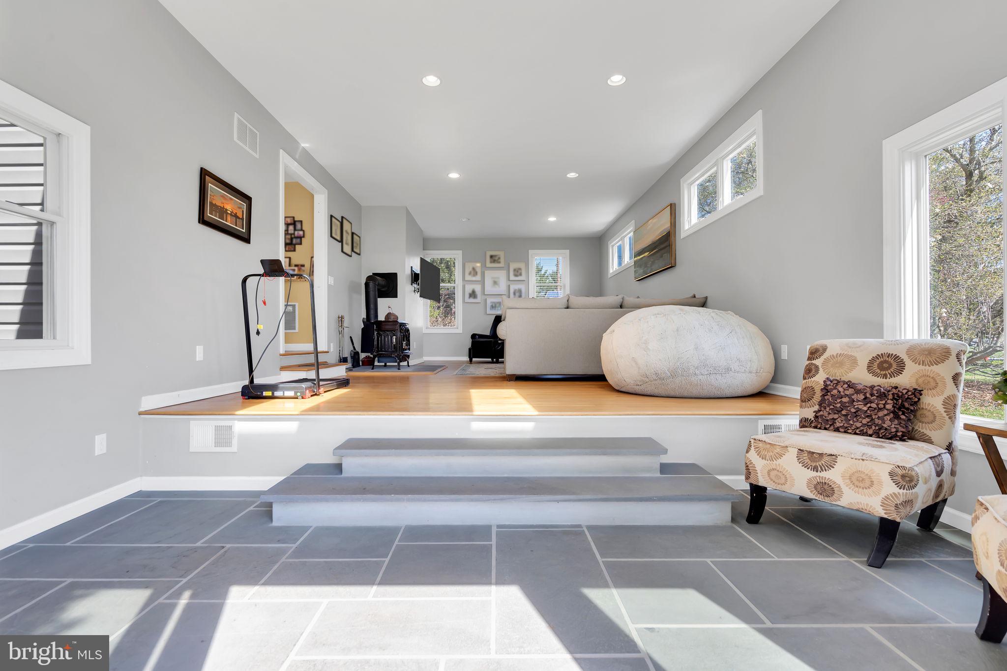 10 Woosamonsa Road Pennington, NJ 08534 - Photo 23 of 60