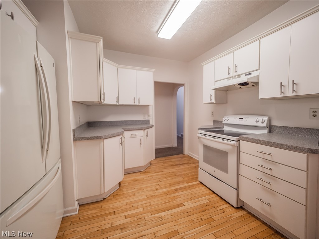 7051 Ridge Road Cleveland, OH 44129 - Photo 2 of 31 Gallery Image 2