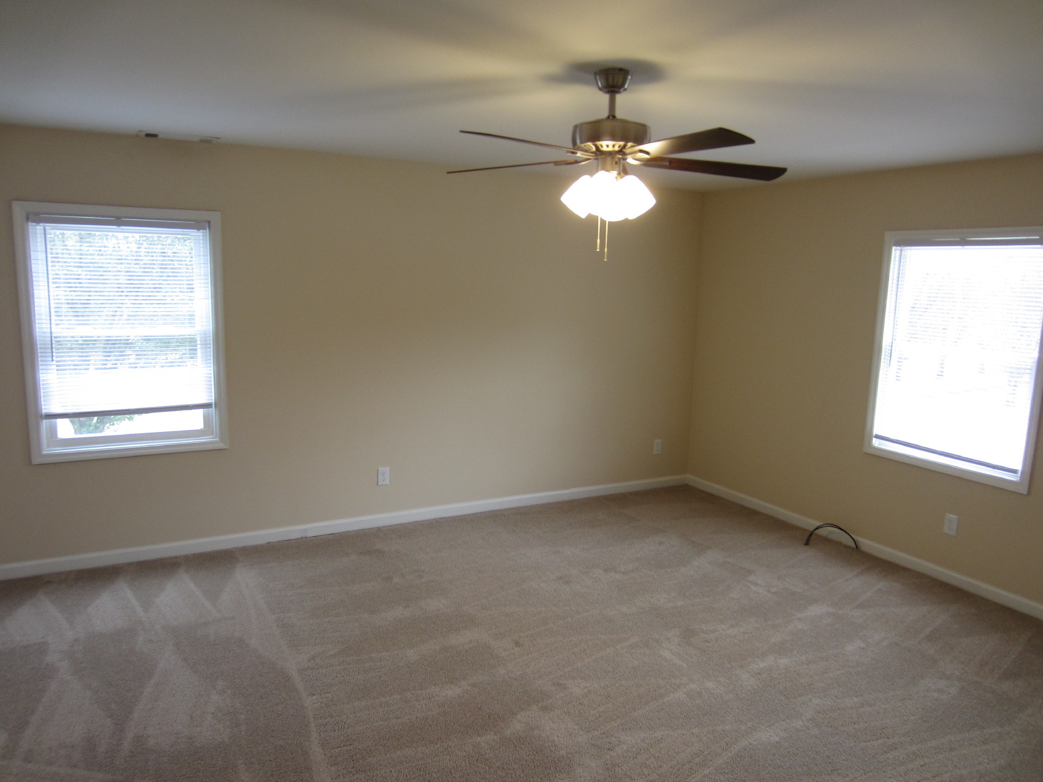 670 Vesta Road Lebanon, TN 37090 - Photo 19 of 20 an empty room with a window