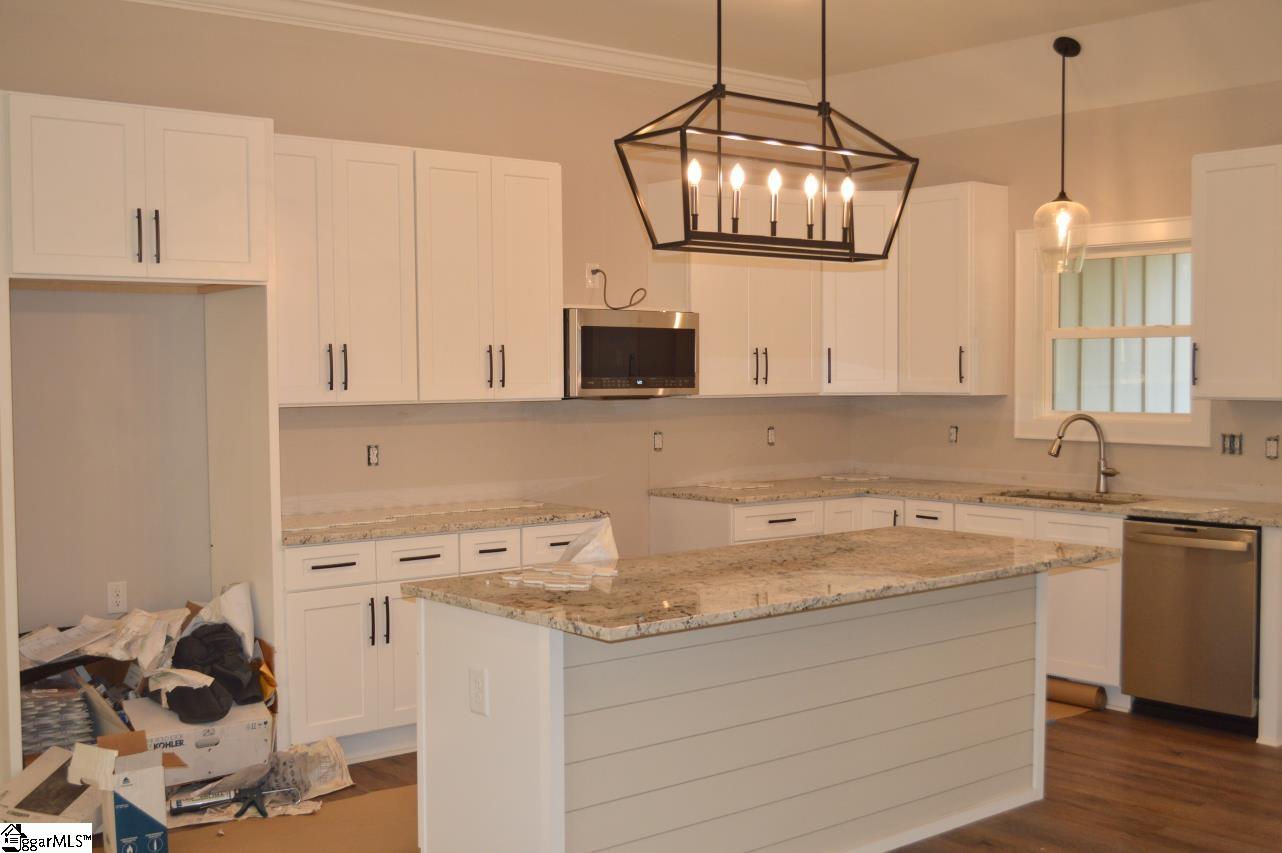 504 Ridgewood Court Seneca, SC 29672 - Photo 12 of 36 Gallery Image 12