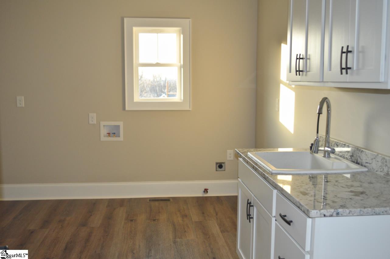 504 Ridgewood Court Seneca, SC 29672 - Photo 19 of 36 Gallery Image 19