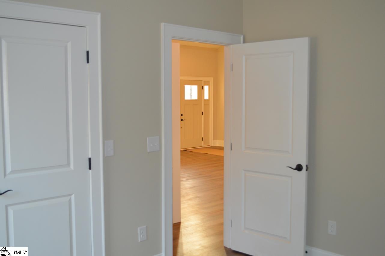 504 Ridgewood Court Seneca, SC 29672 - Photo 20 of 36 Gallery Image 20
