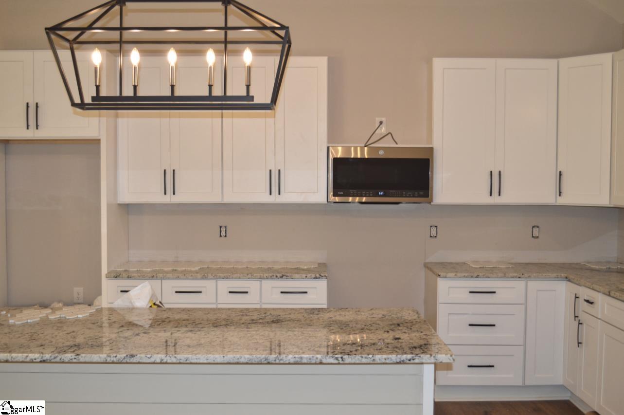 504 Ridgewood Court Seneca, SC 29672 - Photo 10 of 36 Gallery Image 10