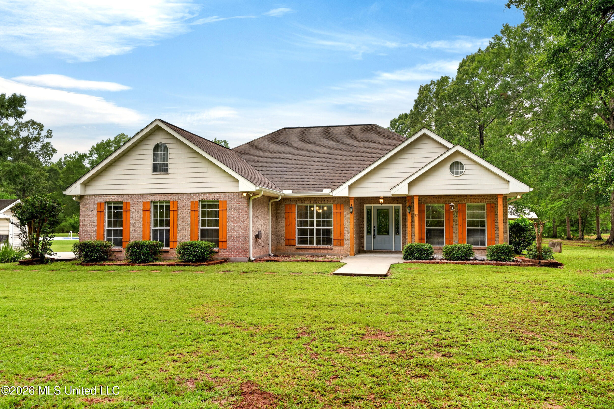 17 JM Carnell Road Poplarville, MS 39470 - Photo 1 of 65 1_01_front