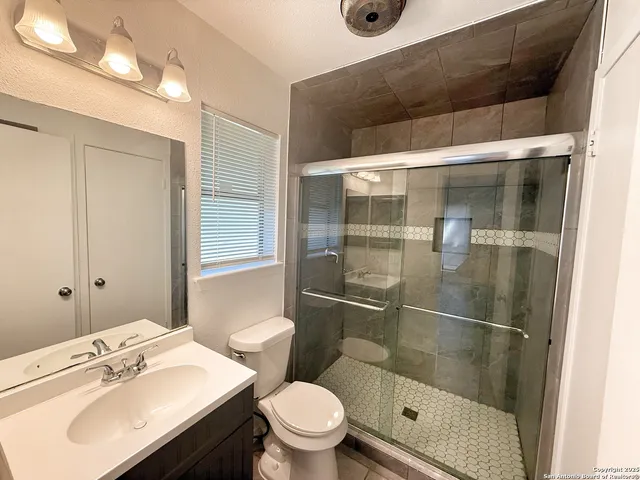 $1,495 | 912 Spring Hill Drive, New Braunfels, TX 78130