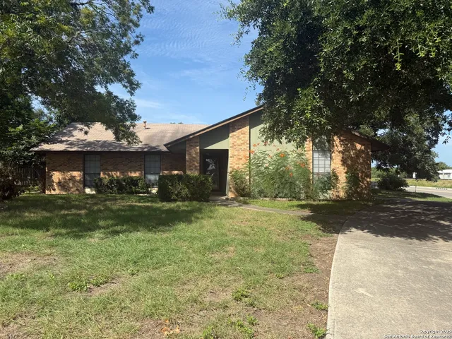 $1,495 | 912 Spring Hill Drive, New Braunfels, TX 78130