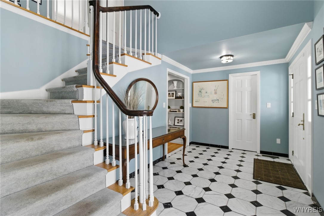 125 Briarhill Road Amherst, NY 14221 - Photo 3 of 50