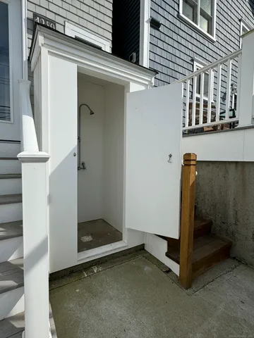 a view of entryway with a front door