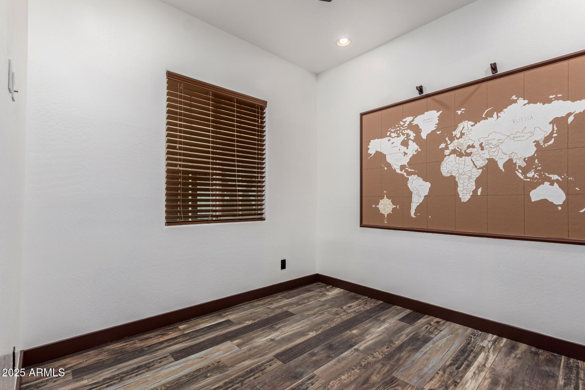 2891 Citrus Way Chandler, AZ 85286 - Photo 21 of 30 a view of a room with wooden floor and a window