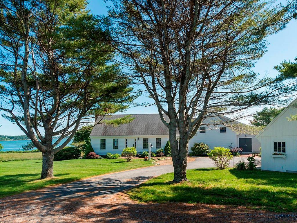 40 Morse Shore Road Harpswell, ME 04079 - Photo 1 of 35 Traditional cape, redesigned &...