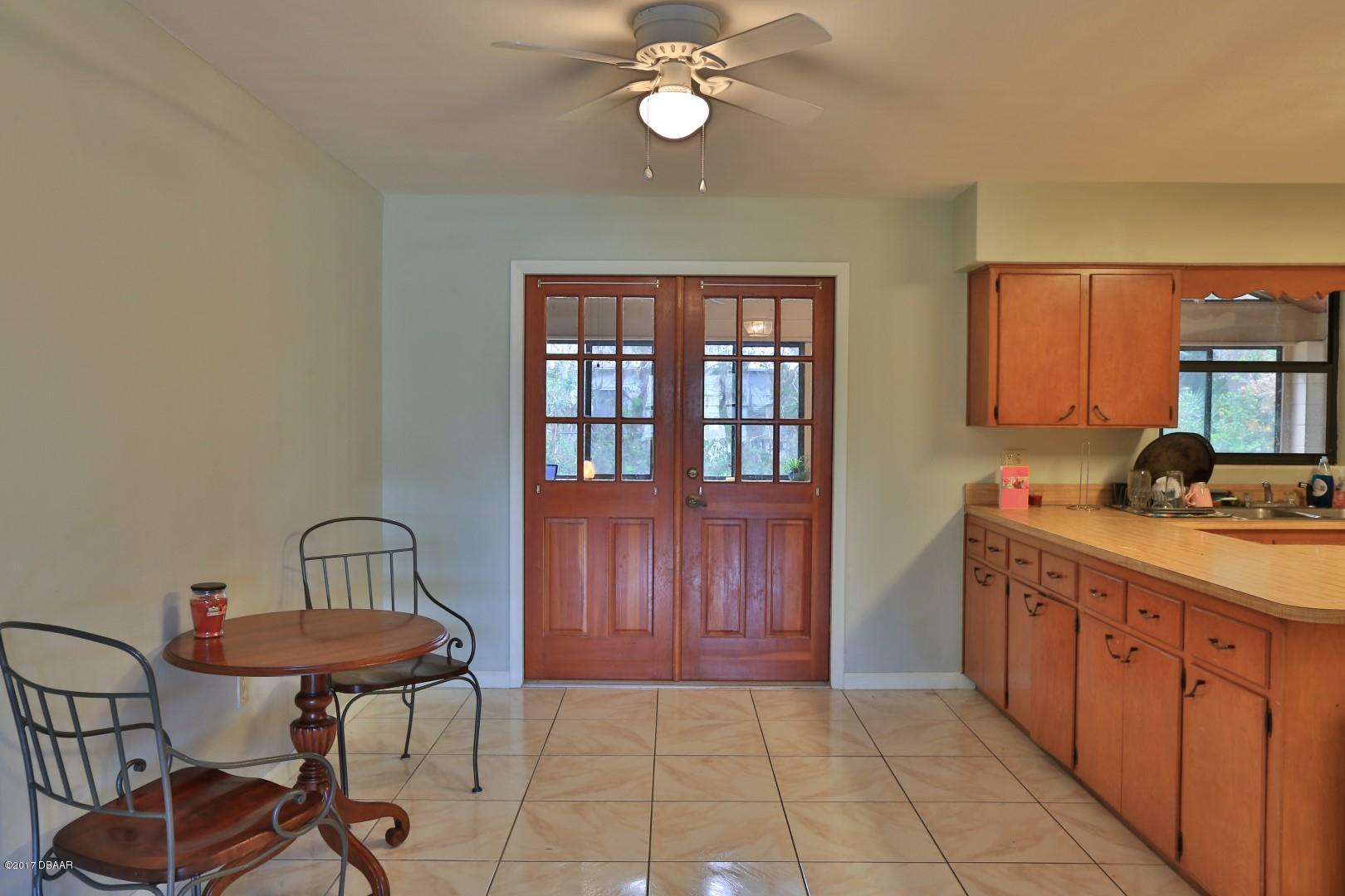 1528 South Riverside Drive Edgewater, FL 32132 - Photo 19 of 31 3A6B2154 (Large)