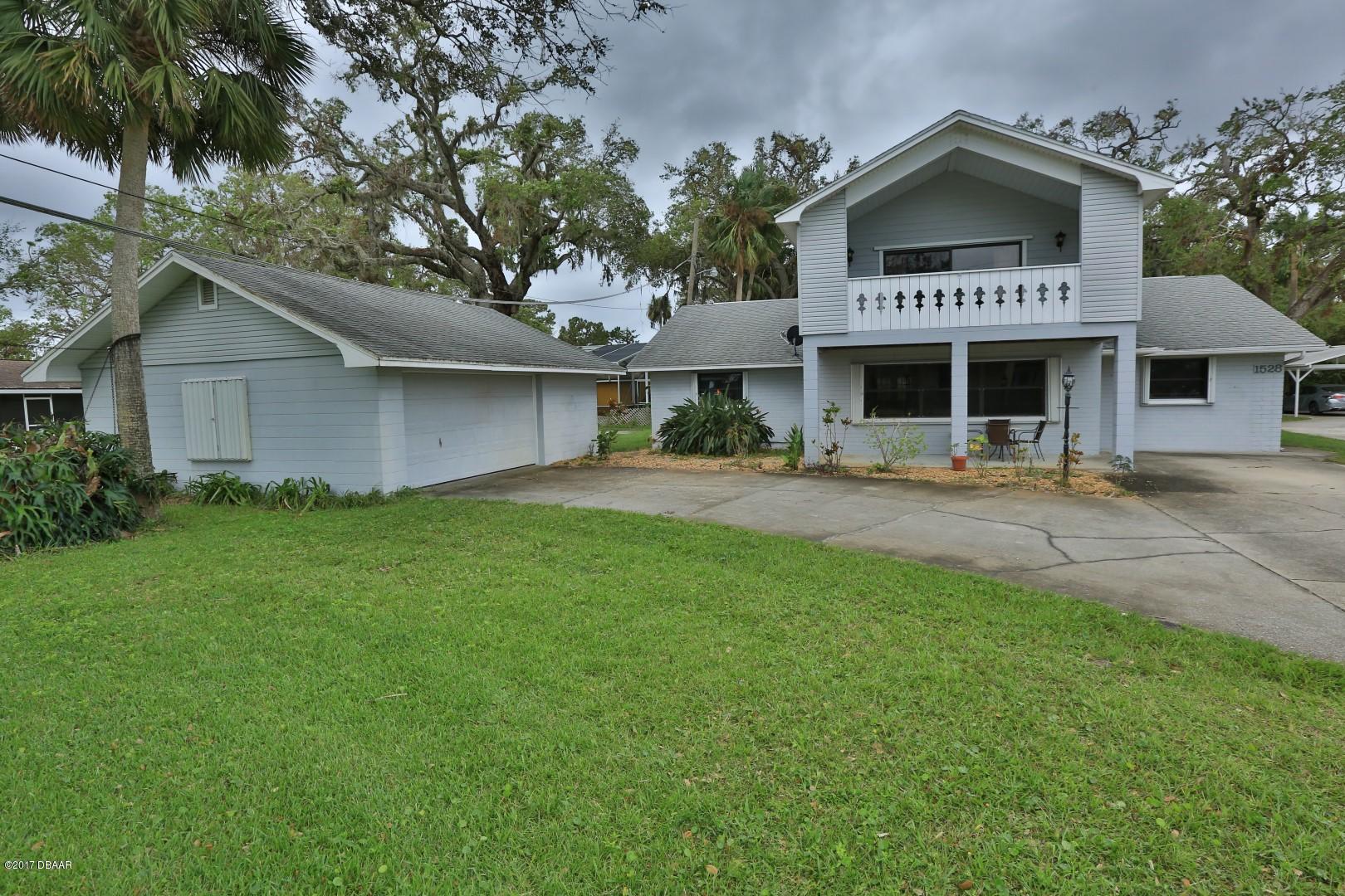 1528 South Riverside Drive Edgewater, FL 32132 - Photo 2 of 31 3A6B2141 (Large)