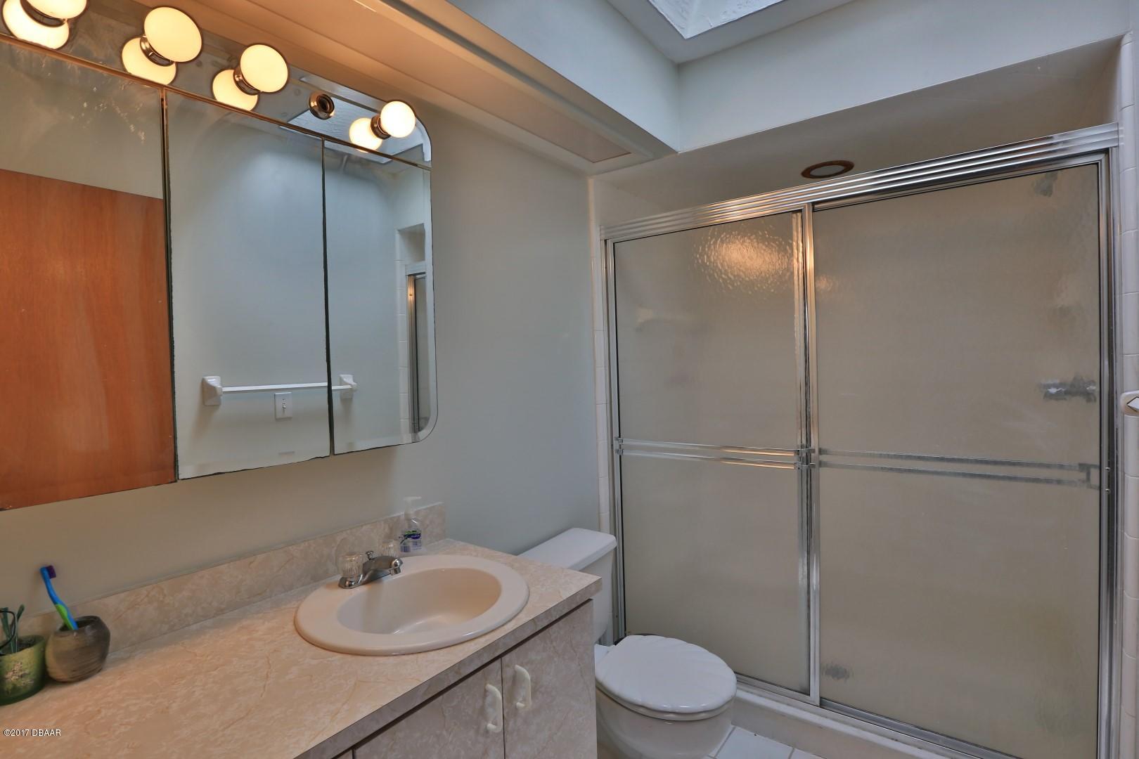 1528 South Riverside Drive Edgewater, FL 32132 - Photo 22 of 31 3A6B2157 (Large)
