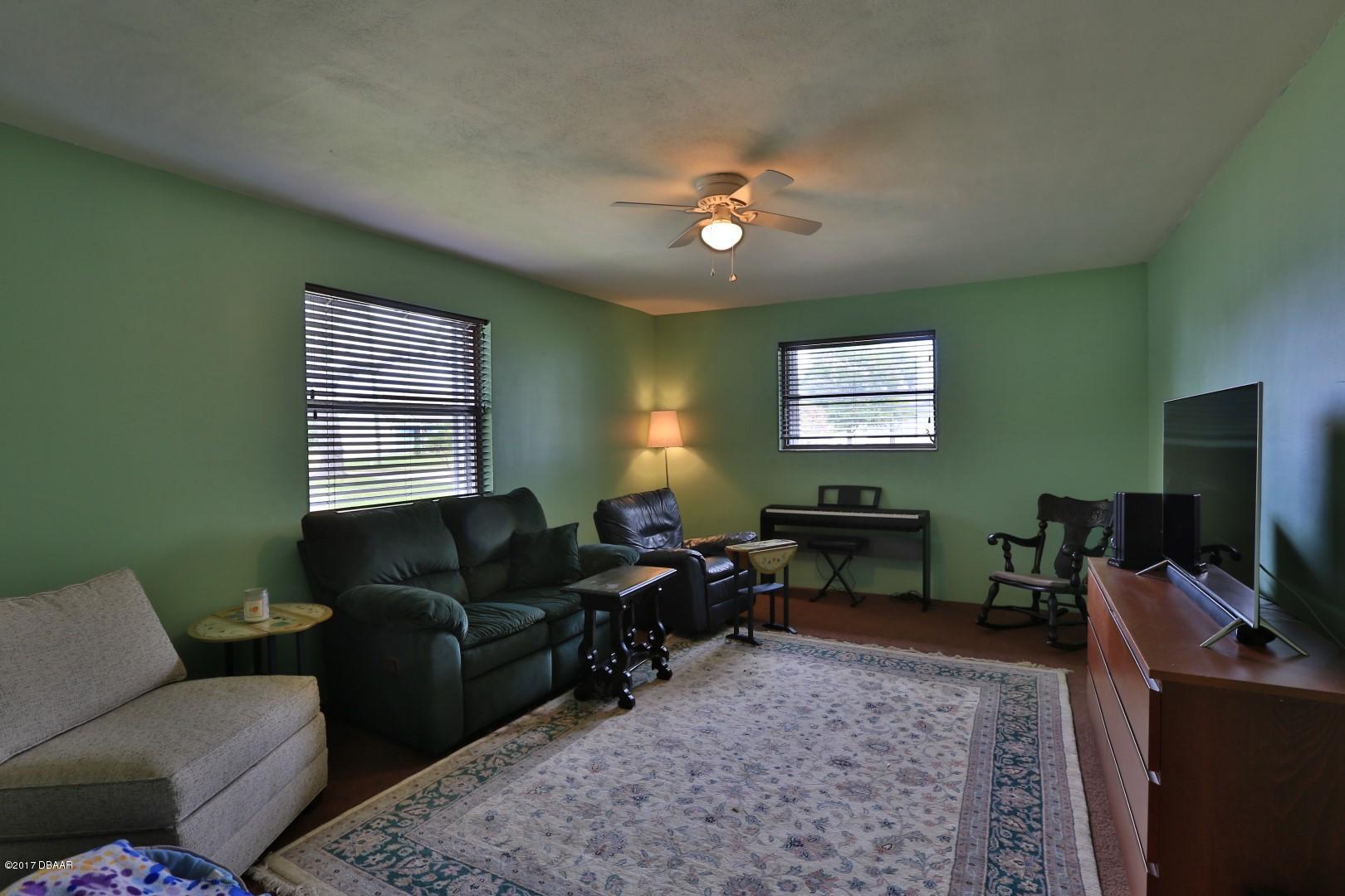 1528 South Riverside Drive Edgewater, FL 32132 - Photo 23 of 31 3A6B2166 (Large)
