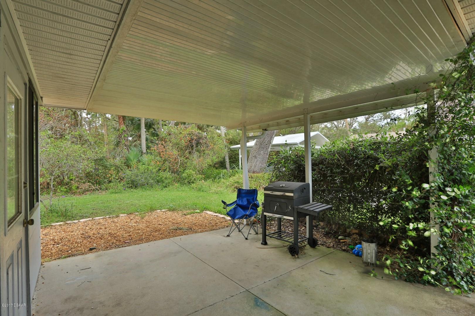 1528 South Riverside Drive Edgewater, FL 32132 - Photo 10 of 31 3A6B2175 (Large)
