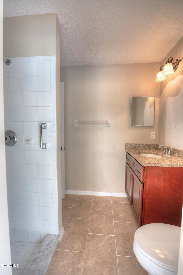 890 Raleigh Road Southeast Palm Bay, FL 32909 - Photo 16 of 20 bathroom2