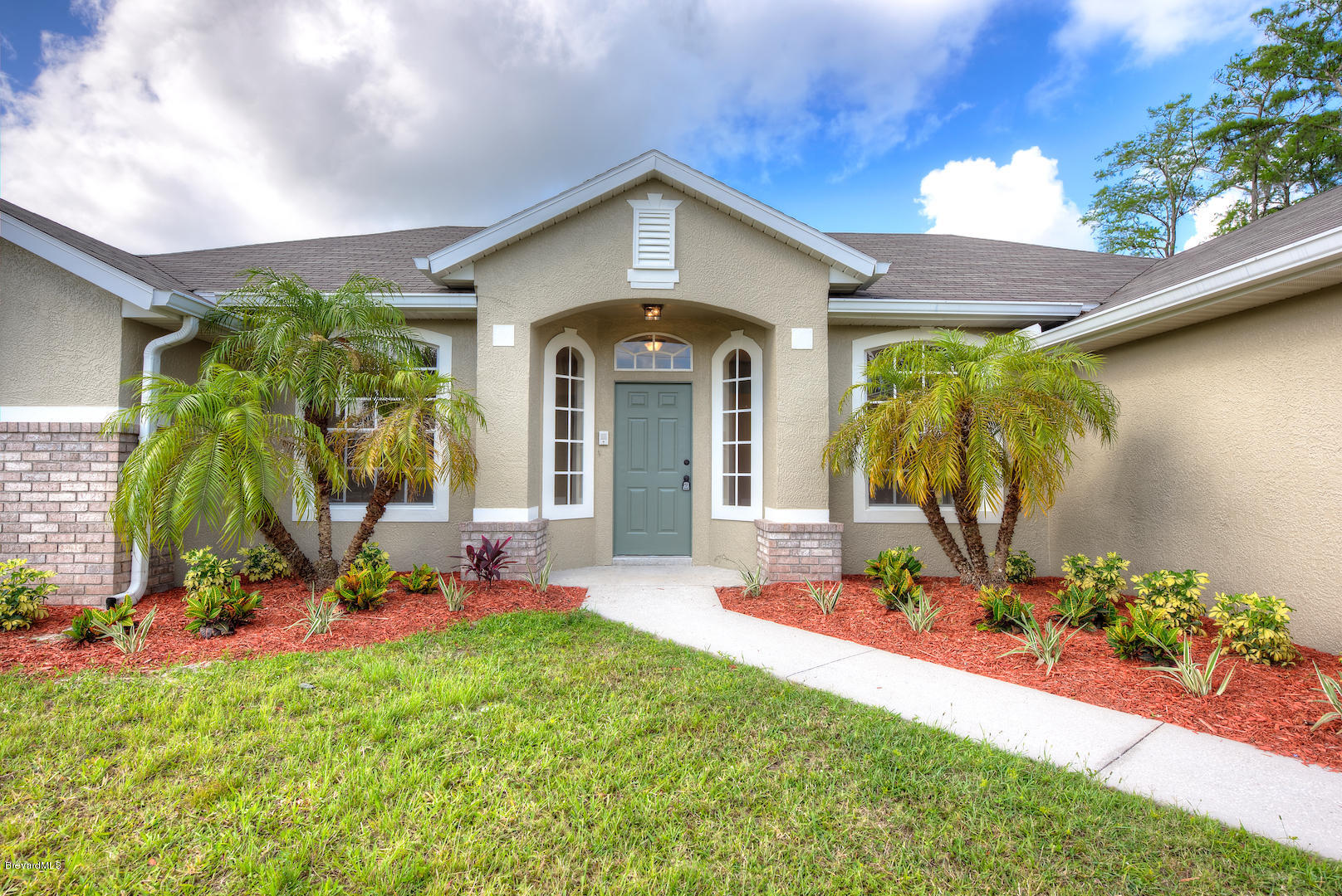 890 Raleigh Road Southeast Palm Bay, FL 32909 - Photo 3 of 20 front3
