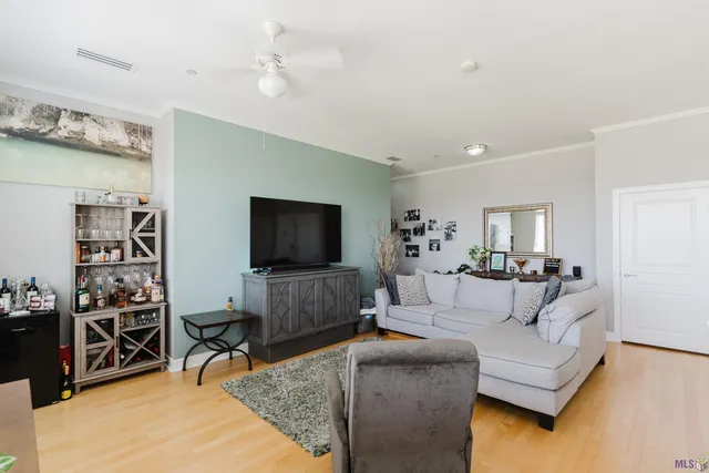 $249,000 | 7707 Bluebonnet Boulevard, Unit 401, Baton Rouge, LA 70810
