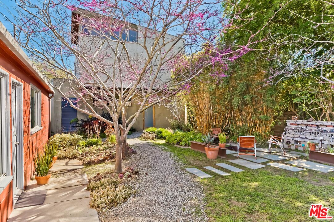 1337 Palms Boulevard Venice, CA 90291 - Photo 11 of 25