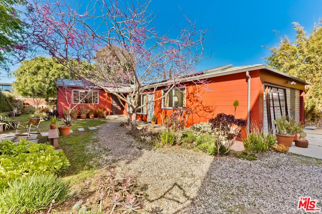 1337 Palms Boulevard Venice, CA 90291 - Photo 12 of 25