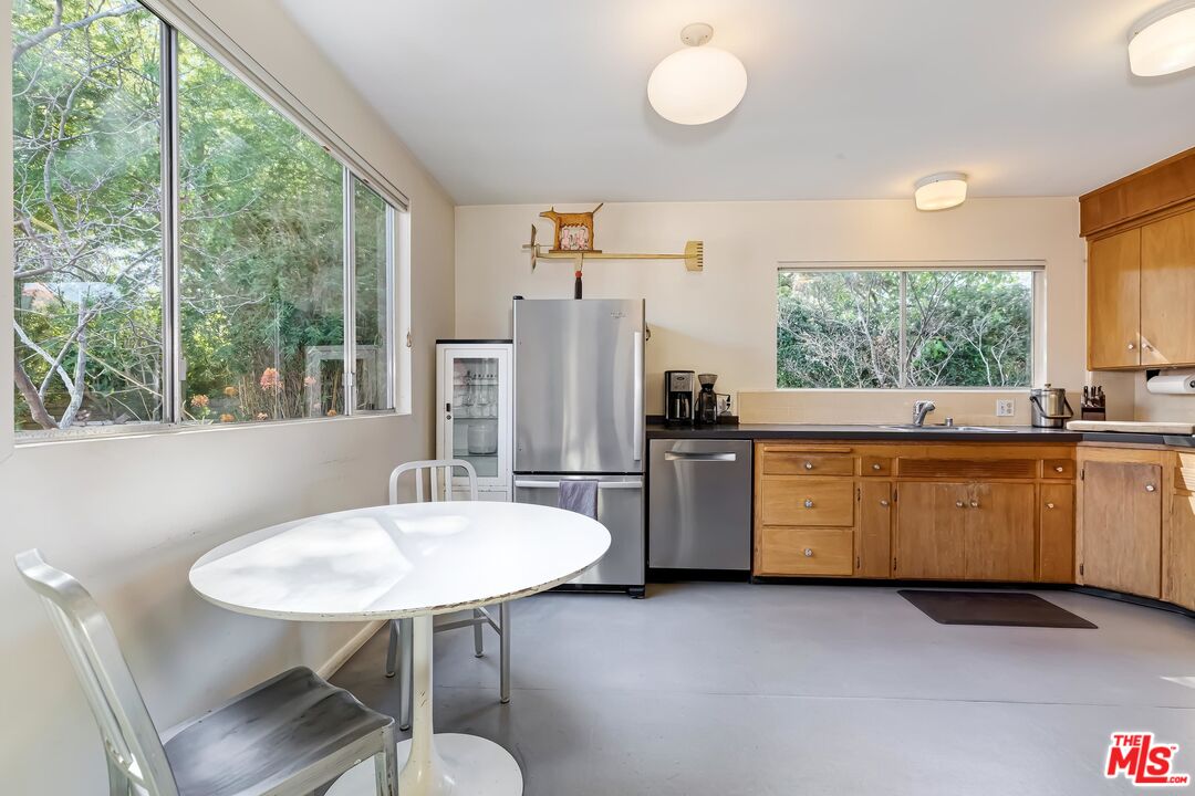 1337 Palms Boulevard Venice, CA 90291 - Photo 16 of 25