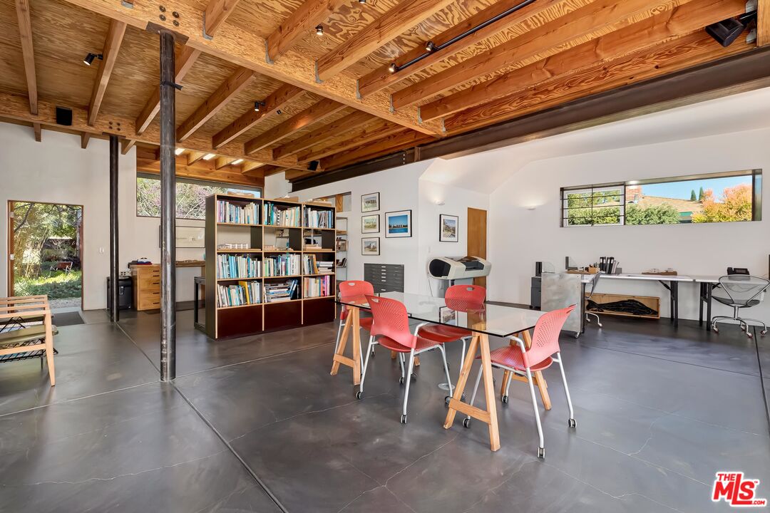 1337 Palms Boulevard Venice, CA 90291 - Photo 5 of 25