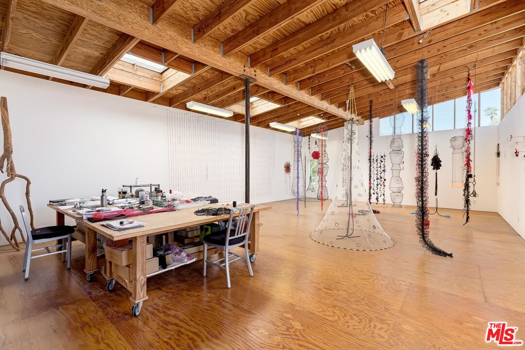 1337 Palms Boulevard Venice, CA 90291 - Photo 8 of 25