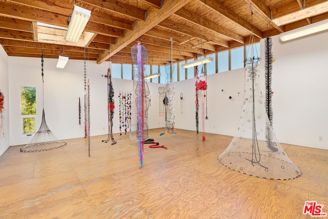 1337 Palms Boulevard Venice, CA 90291 - Photo 9 of 25