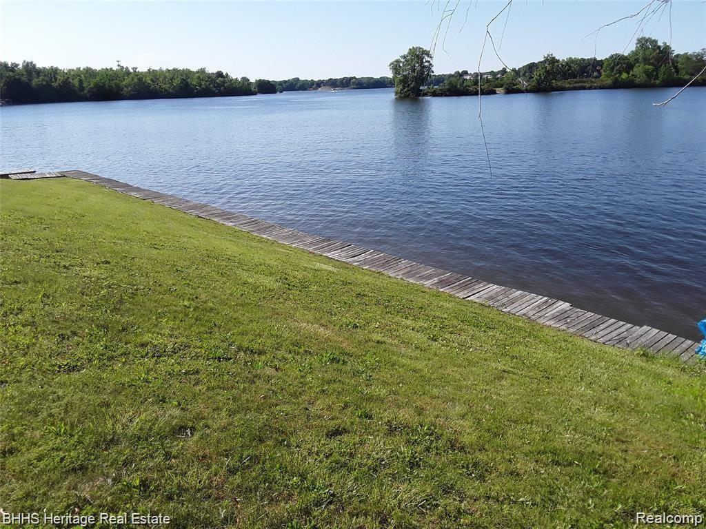 9719 Textile Road Ypsilanti, MI 48197 - Photo 2 of 40