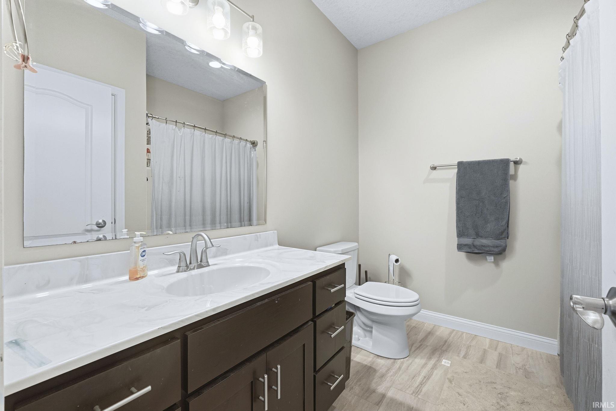 10883 Barrymore Run Roanoke, IN 46783 - Photo 32 of 36