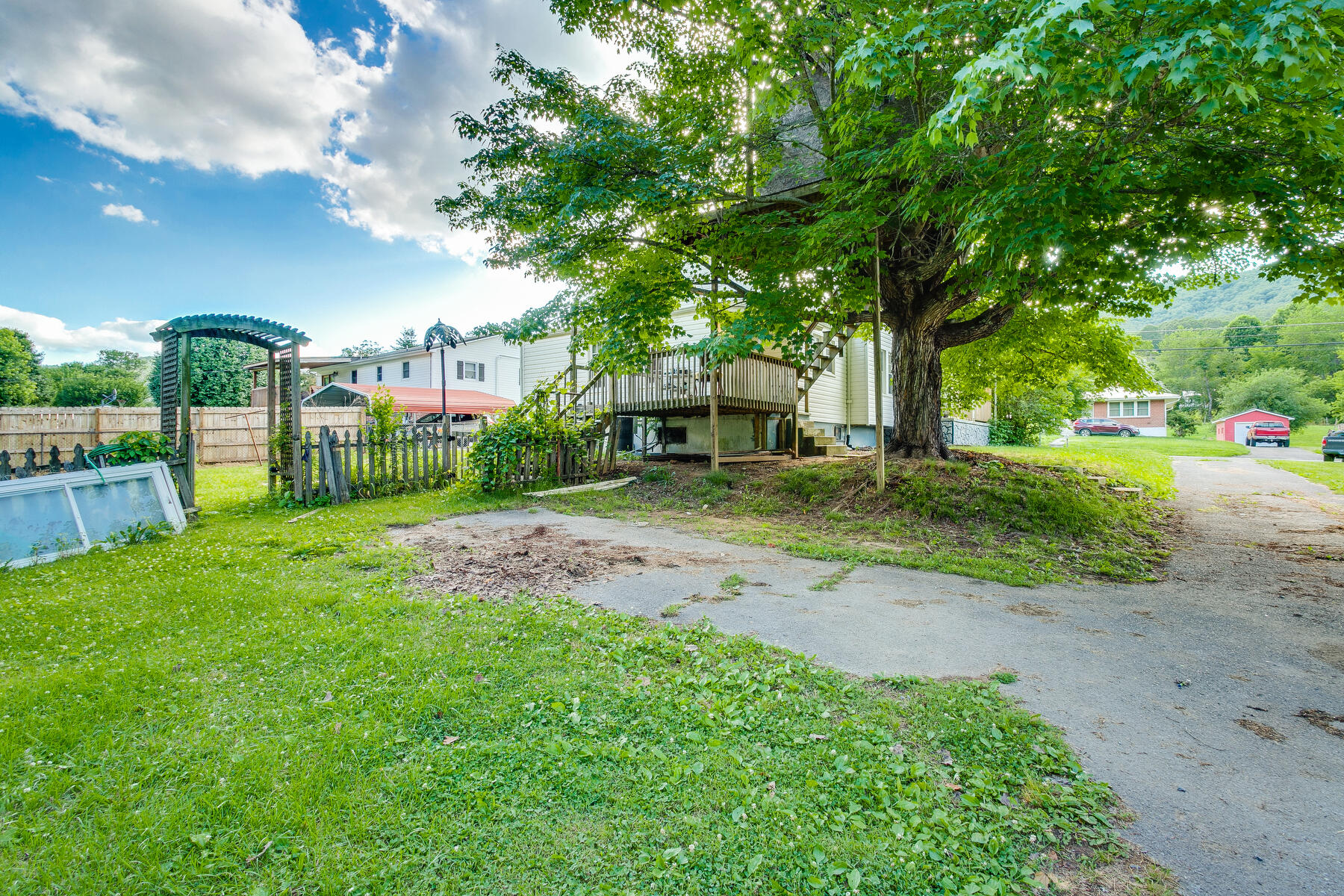 939 Rittertown Road Hampton, TN 37658 - Photo 35 of 37 037