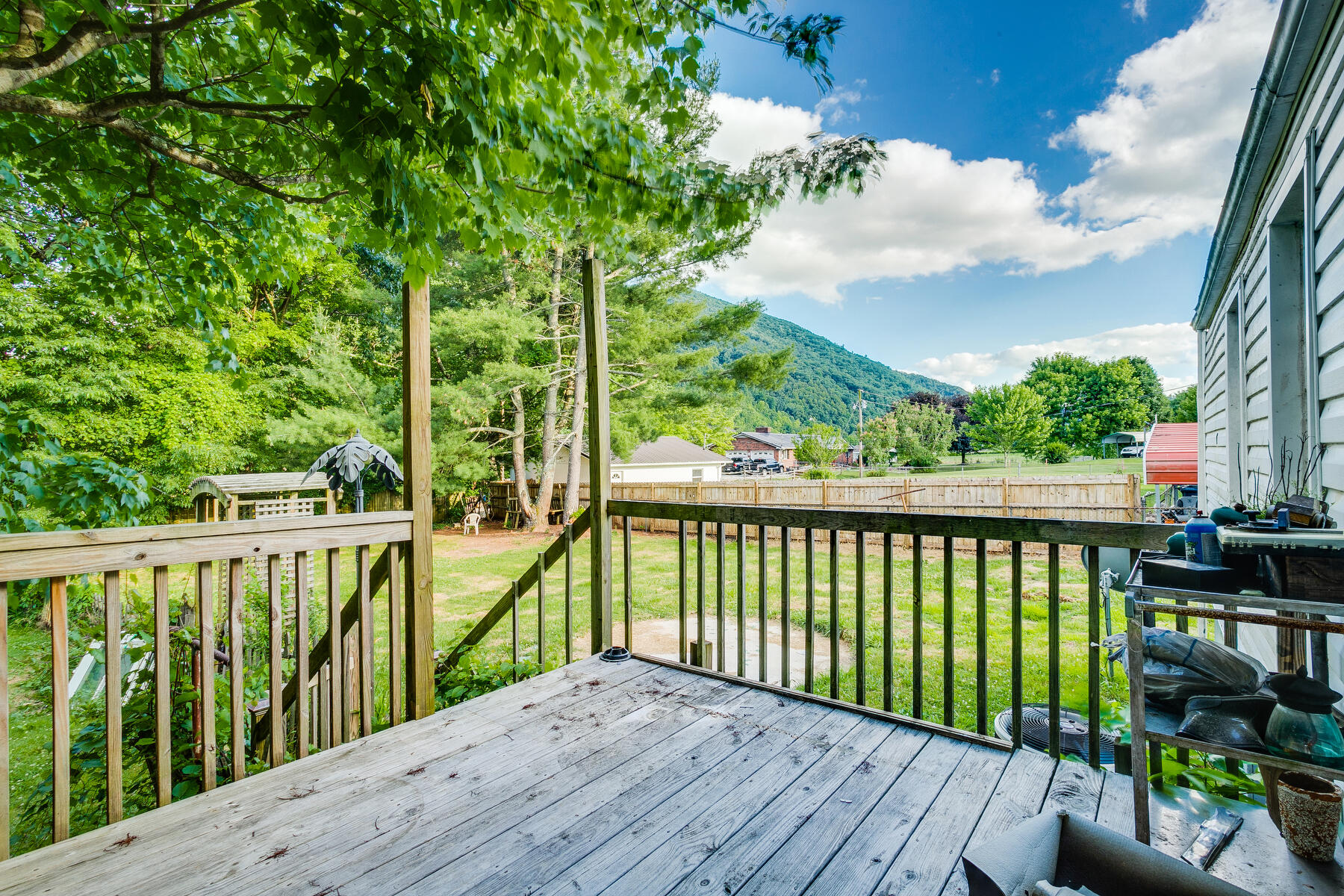 939 Rittertown Road Hampton, TN 37658 - Photo 36 of 37 040