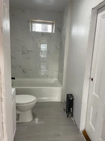 $2,400 | 176 Broadway, Unit 2, Methuen, MA 01844