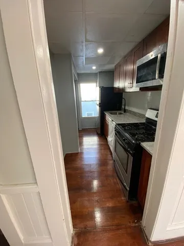 $2,400 | 176 Broadway, Unit 2, Methuen, MA 01844