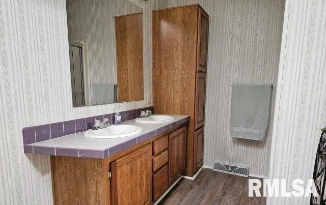 $125,000 | 614 West College Street, Harrisburg, IL 62946