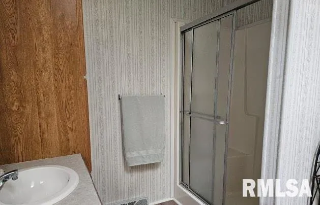 $125,000 | 614 West College Street, Harrisburg, IL 62946