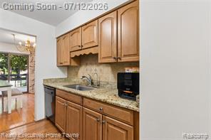 1077 Willow Grove Court Rochester Hills, MI 48307 - Photo 10 of 34