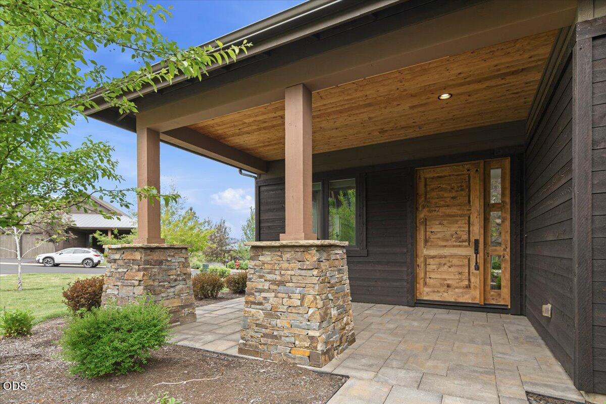 61333 Kindle Rock Loop Bend, OR 97702 - Photo 10 of 53 a view of entrance of the house