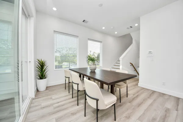 $2,700 | 7727 Hammerly Boulevard, Houston, TX 77055