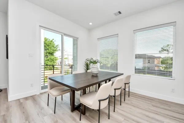 $2,700 | 7727 Hammerly Boulevard, Houston, TX 77055