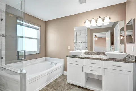 $595,990 | 869 Northwest 127th Avenue, Coral Springs, FL 33071