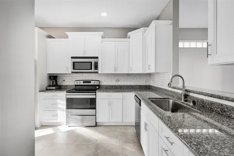 $595,990 | 869 Northwest 127th Avenue, Coral Springs, FL 33071