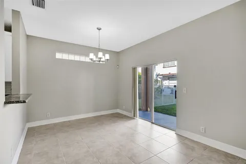 $595,990 | 869 Northwest 127th Avenue, Coral Springs, FL 33071