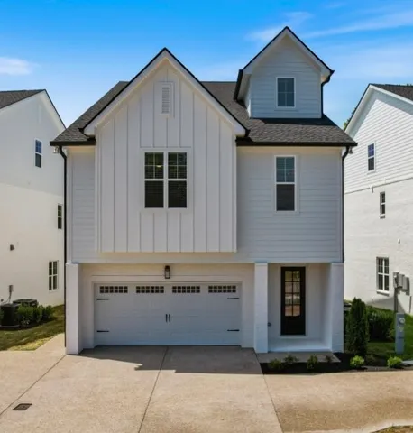 $685,000 | 329 Old Shackle Island Road, Hendersonville, TN 37075